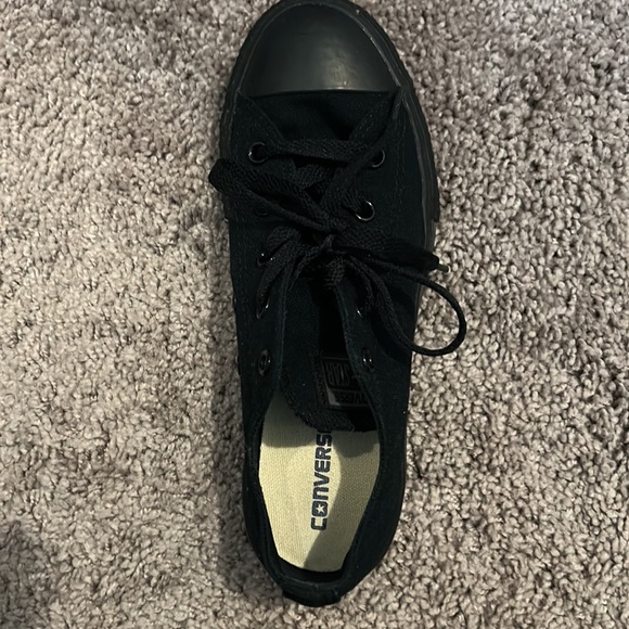 All black converse - Picture 3 of 4